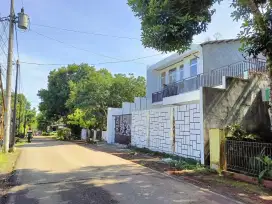 Jual rumah murah 2 lantai pinggir jalan