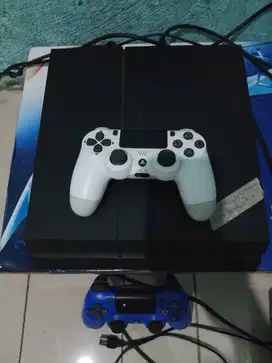 PS 4 ORI (belum di hen) lengkap sampai dus box NOKEN