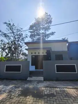 Jual rumah siap huni Gunungpati Semarang