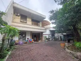 Rumah Hook Jl Kawi - Jl Merapi