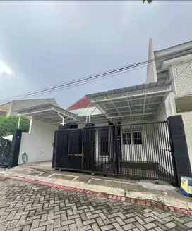 Rumah Manyar Jaya Sudah Renovasi, STRATEGIS, MINIMALIS