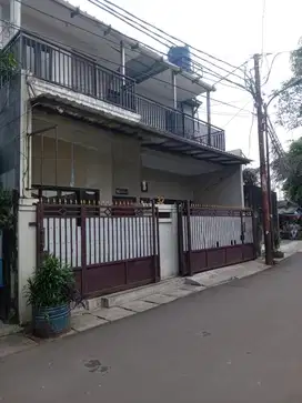 Di Jual Rumah 2lantai - Bebas Banjir di Dewi Sartika, Cawang
