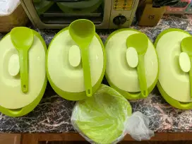 di jual tupperware set kondisi baru