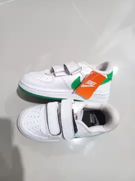 Sepatu Nike Air Force Kids White Green