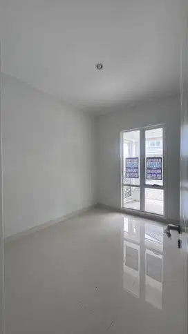 Di sewakan Rumah mewah 2 lantai di Boulevard Gading Serpong