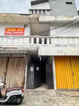 DIJUAL BU MURAH KOST 38 KAMAR & 2 KIOS LOKASI STRATEGIS LRT JAKSEL