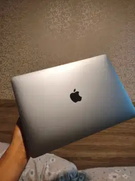macbook pro 2019 touchbar 8/256