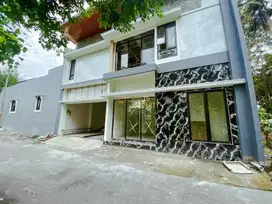RUMAH KONTEMPORER SHM 2 LANTAI, LOKASI STRATEGIS DI NGAGLIK