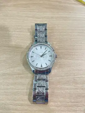 JUAL CEPAT Jam Tangan Guess Wanita ORI Model W1280L1
