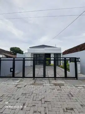 RUMAH BARU CANTIK MODERN SIAP HUNI DI JALAN MAGELANG TRIDADI SLEMAN