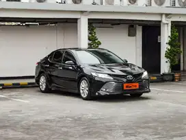 Toyota Camry V 2.5 2019 hitam matic