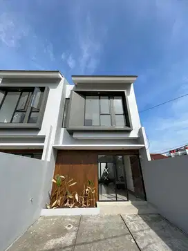 800 Jutaan Super Luas Akses Strategis Rumah Mewah Di Jatiasih
