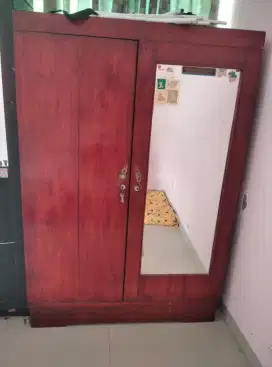 Jual lemari tua asli kayu jati dua pintu harga 500 k nego