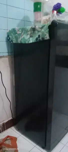 Dijual Kulkas  merek AQUA