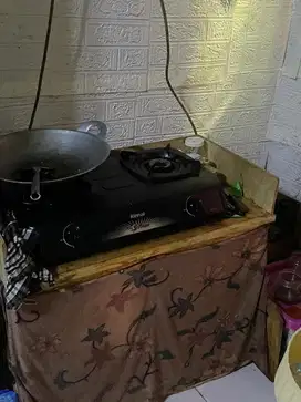 dijual meja kompor dan kompor 2 tungku beserta tabung gas nya