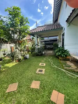 Dijual Rumah Asri Cirendeu