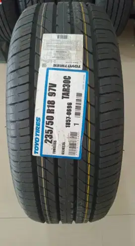 Ban OEM Alphard dan Vellfire Toyo Tranphrad R30