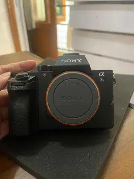 Sony A7s mark II tanpa lensa dengan baterai tanpa dus tampa charger