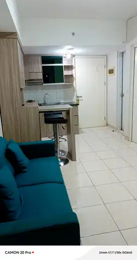 Apartemen 2 br full furnish view danau di springlake bekasi
