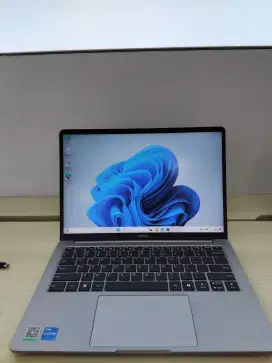 Laptop Infinix ram 8 ssd 512
