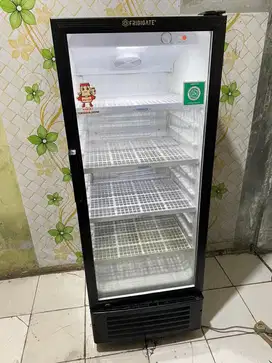 Showcase second 4 rak
