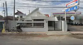 Dijual Rumah di Nol Jalan Raya Tuban Terawat Siap Huni