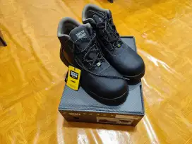 Sepatu Safety Jogger