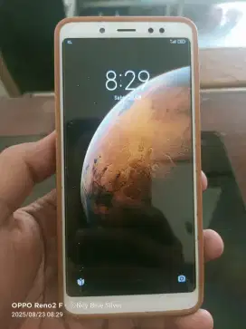 Redmi note 5,4/64GB
