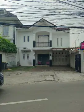 Disewakan rumah di lebak bulus