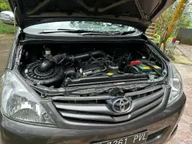 Dijual Kijang Innova G Luxury 2.0 AT 2011