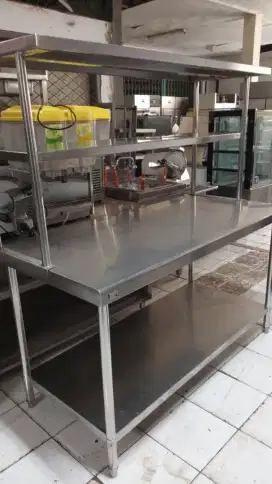 Meja stainless krischef