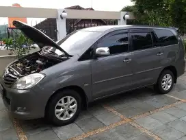 Toyota Kijang Innova G Diesel AT 2009