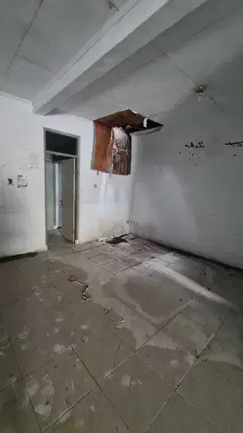 Rumah Tua di Muara Karang Blok 2