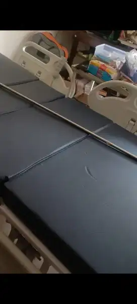 Tempat tidur RS mode sayap,elektrik