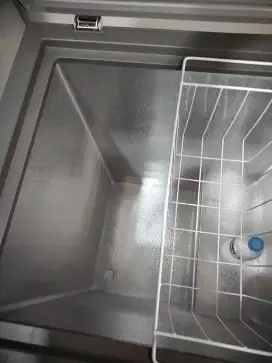 Kulkas Freezer Changhong FCF266DW Bekas 90% Mulus – Dingin Maksimal