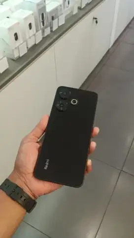 Redmi 13 BNIB 8/128GB Ready Warna Black & Gold
