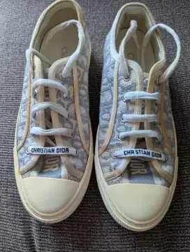 Sepatu wanita Christian Dior second