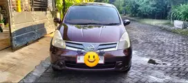 Dijual Cepat Nissan Grand Livina 1.5 SV 2012
