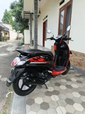 Honda scoopy sporty tahun 2018 Kondisi Bagus