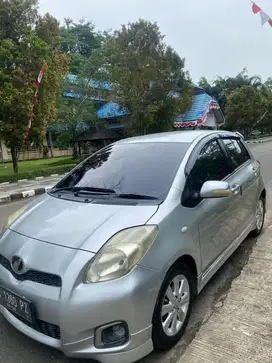 Toyota Yaris E AT 2012