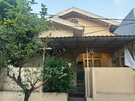 Rumah Asri dekat Bintaro Plaza