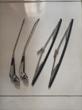 Gagang dan karet wiper Fiat 1300