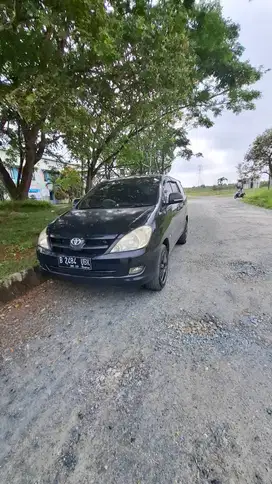 Kijang innova 2005