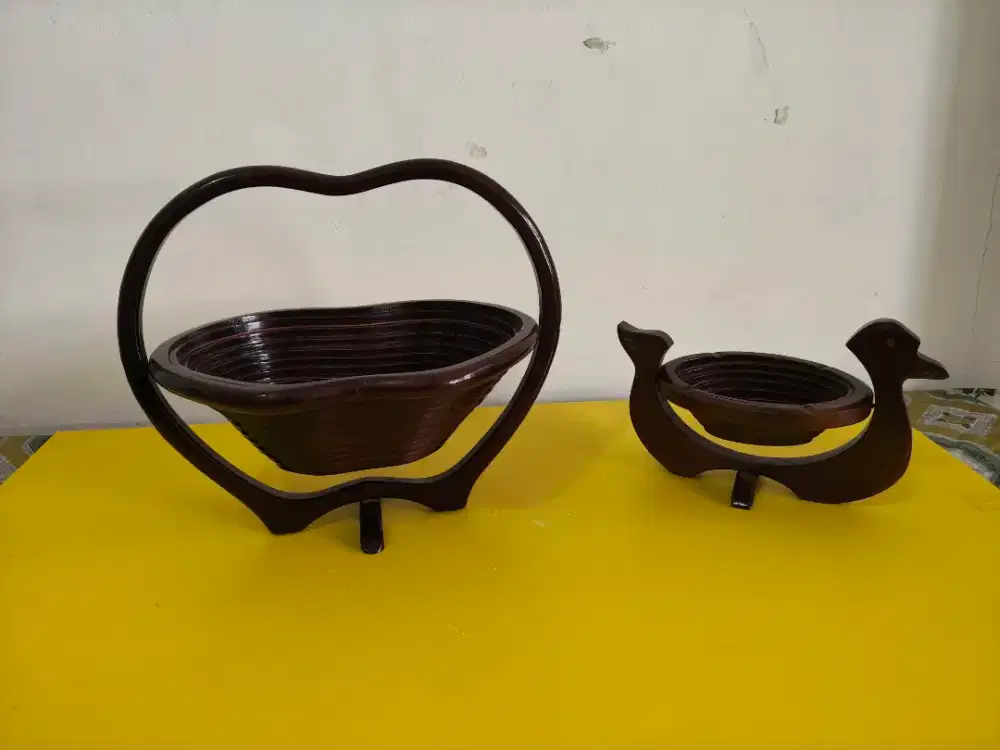 2 Keranjang Kayu Lipat Antik