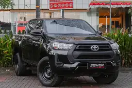 Toyota Hilux 2.4E 2.4 E Double Cabin 4X4 Diesel Solar MT Manual 2022