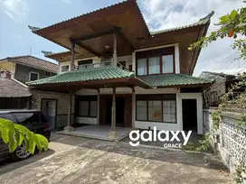 GEDUNG KOSONGAN DI BYPASS NGURAH RAI SANUR DENPASAR, BALI