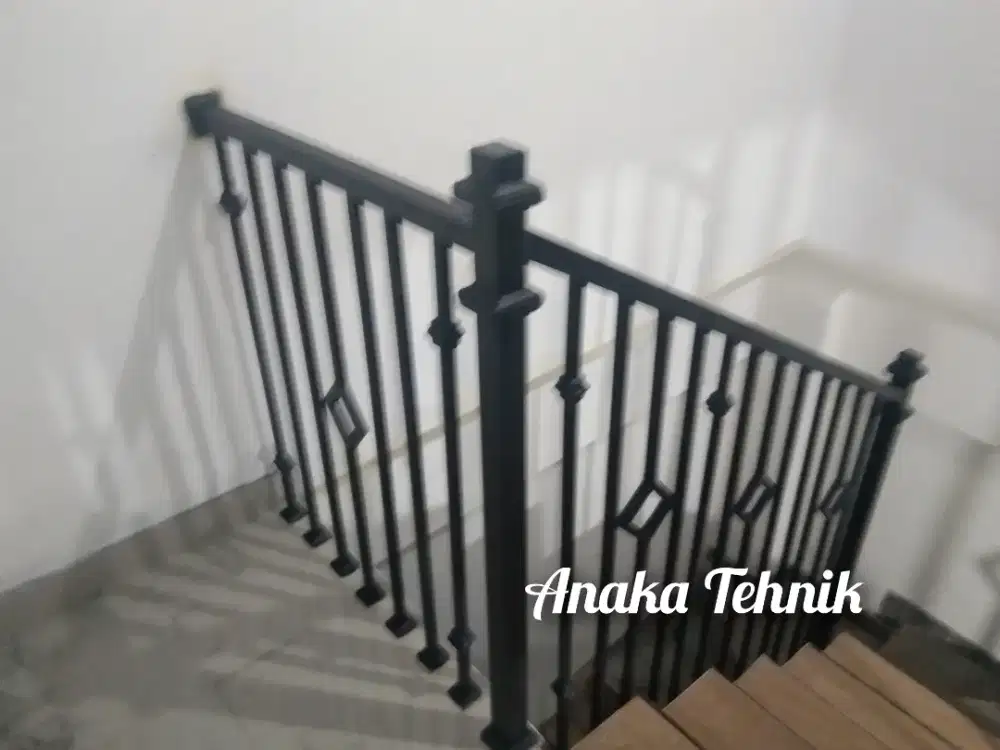 Pintu gerbang, pagar, kanopi, raillling tangga, teralis,tangga besi