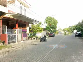 Jual Rumah Siap Huni 2lantai ROW 4.5 Mobil 5kt 3km