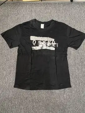 Kaos Hitam Streetwear Motif Depan Belakang – Bekas