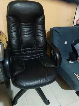 Kursi direktur like new